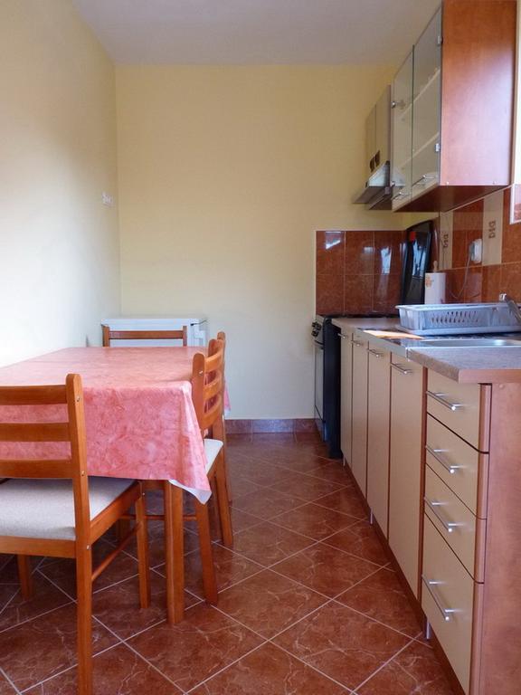 Apartmani Emily Nin Extérieur photo
