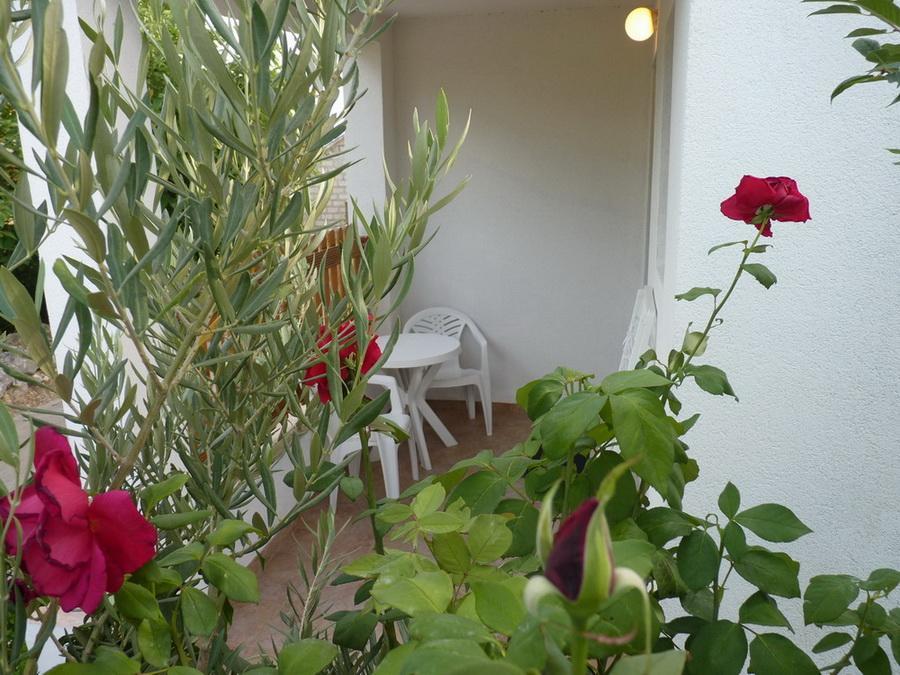 Apartmani Emily Nin Extérieur photo