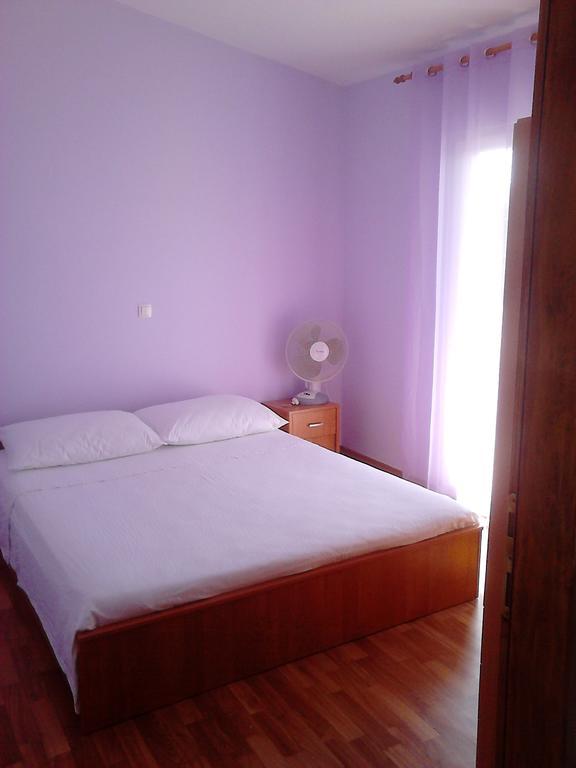 Apartmani Emily Nin Extérieur photo