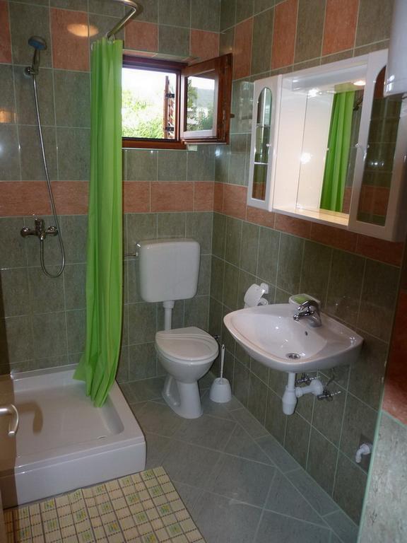 Apartmani Emily Nin Extérieur photo