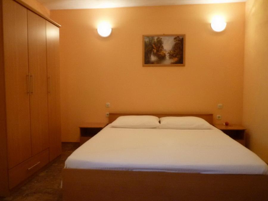 Apartmani Emily Nin Extérieur photo