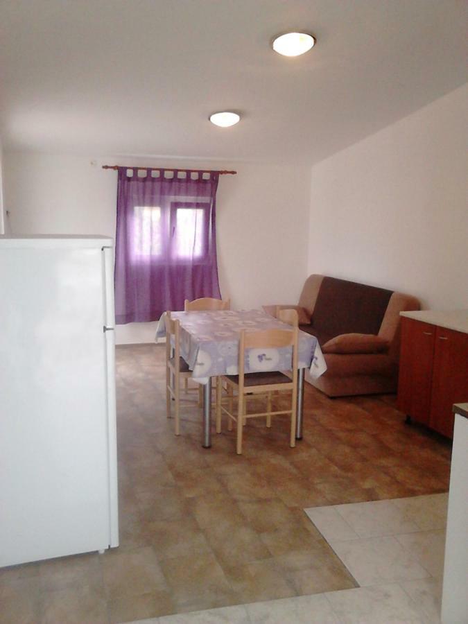 Apartmani Emily Nin Extérieur photo