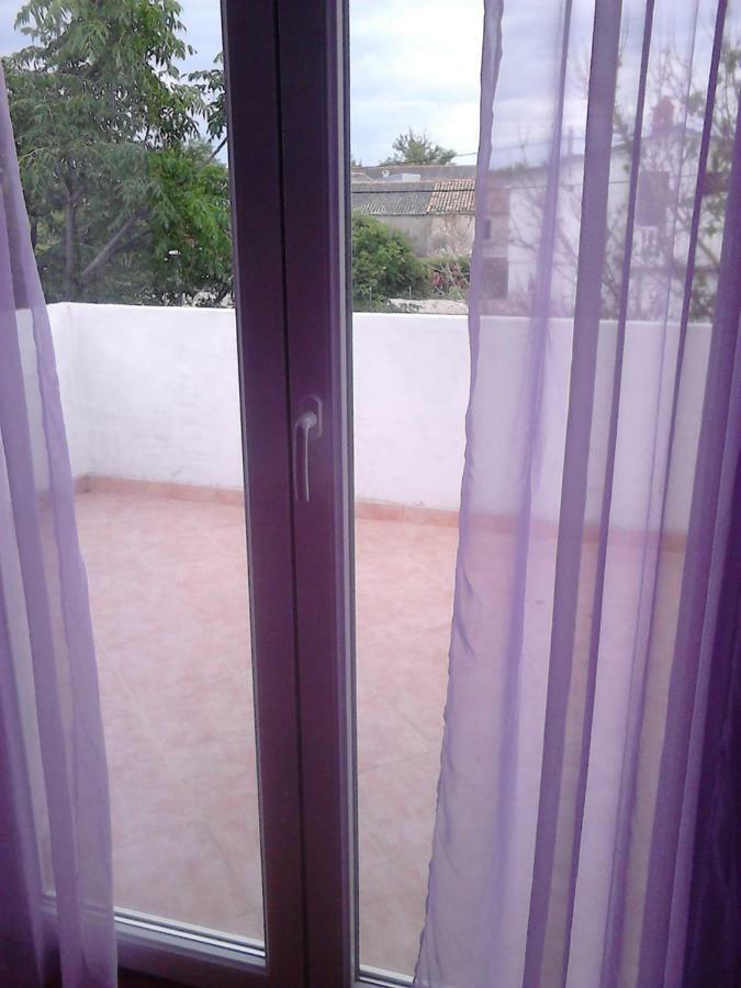 Apartmani Emily Nin Extérieur photo